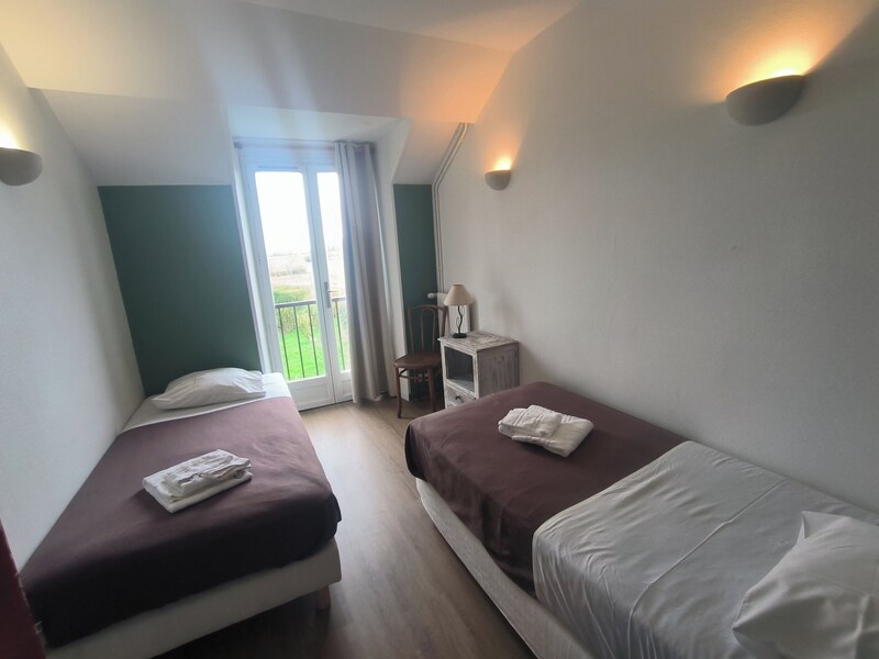Chambre du Ponton avec salle de bain privée
